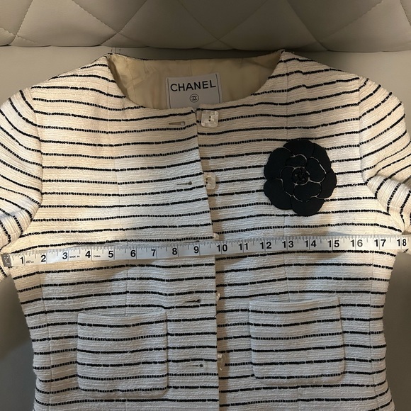 Black and White Chanel Camellia Jacket - Picture 11 of 11